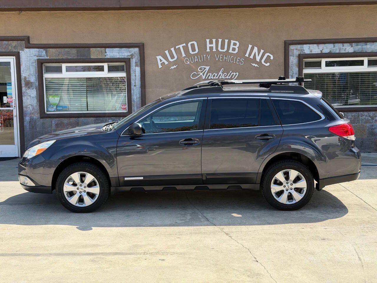 Used 2012 Subaru Outback 2.5i Limited AWD/4WD image 6