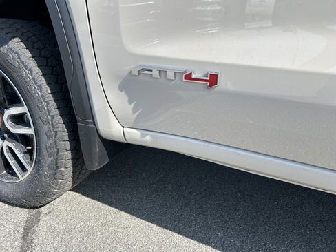 New 2026 GMC Sierra 1500 AT4 w/ AT4 Premium Package AWD/4WD image 3
