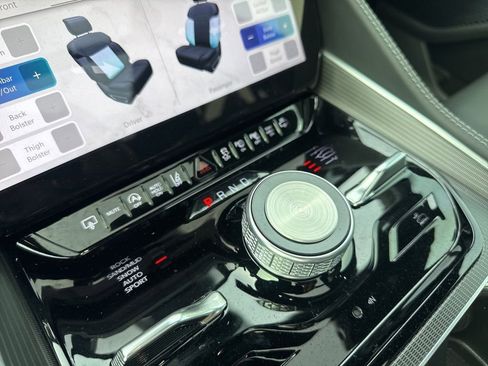 Used 2024 Jeep Grand Wagoneer Series II w/ Quick Order Packagew 28T image 18