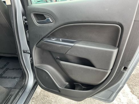 Used 2022 Chevrolet Colorado LT w/ LT Convenience Package image 30