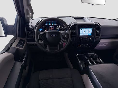 Used 2017 Ford F150 XL w/ Equipment Group 101A Mid AWD/4WD image 24