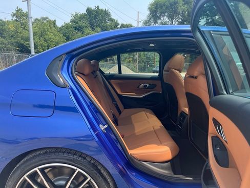 Used 2022 BMW 330i xDrive Sedan w/ M Sport Package AWD/4WD image 34