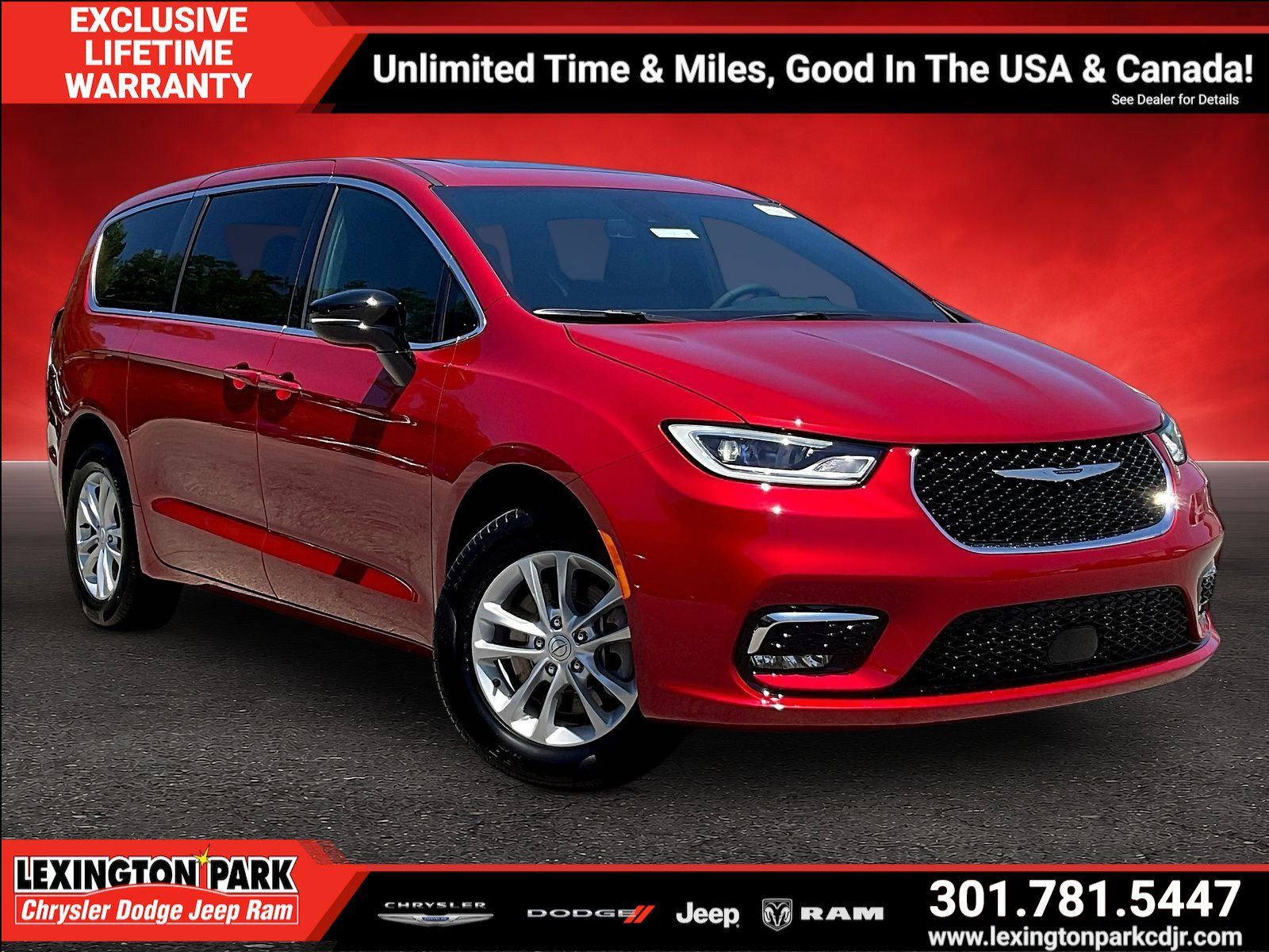 New 2026 Chrysler Pacifica Select AWD/4WD image 1