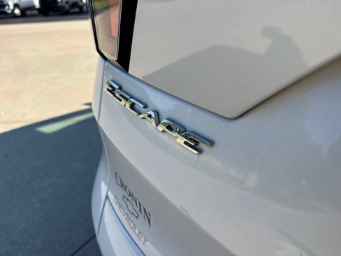 Used 2017 Ford Escape SE w/ SE Sport Appearance Package AWD/4WD image 8
