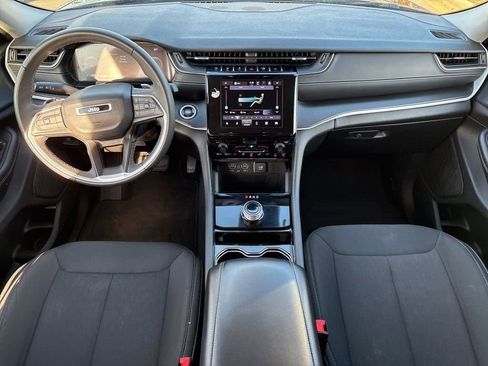 Used 2023 Jeep Grand Cherokee L Laredo image 20