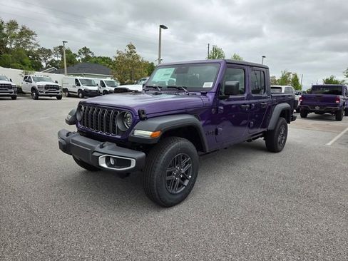 New 2026 Jeep Gladiator Sport image 2