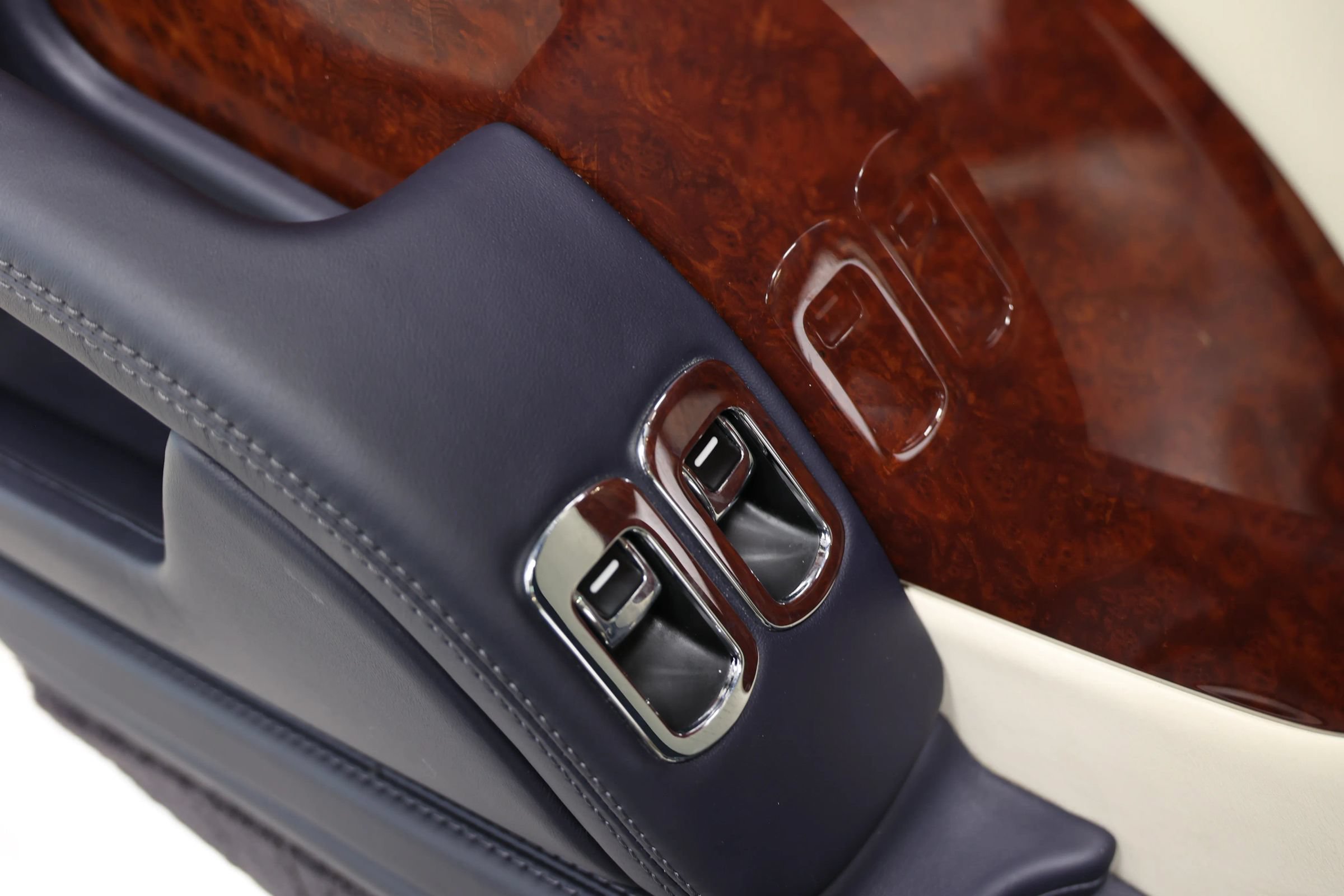 Used 2017 Bentley Mulsanne RWD image 65