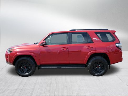 Used 2024 Toyota 4Runner TRD Off-Road Premium AWD/4WD image 4