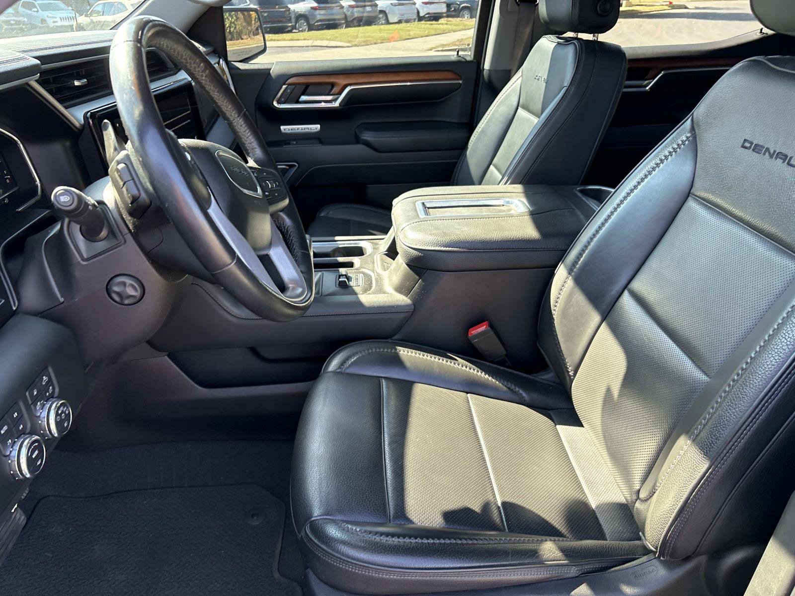 Used 2022 GMC Sierra 1500 Denali w/ Technology Package AWD/4WD image 16