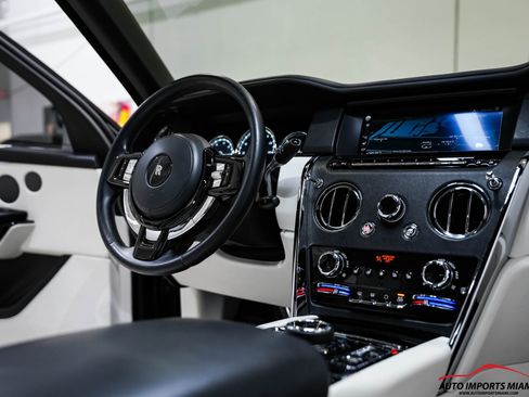 Used 2022 Rolls-Royce Cullinan image 72