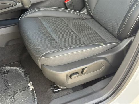 Used 2023 Buick Envision Essence image 15