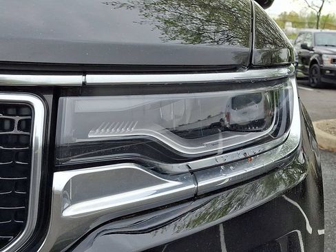 Used 2024 Jeep Wagoneer L Series II w/ Flexible Seating Group AWD/4WD image 13