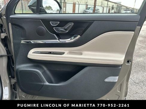 New 2026 Lincoln Corsair Reserve w/ Rear Removable Package Tray image 14