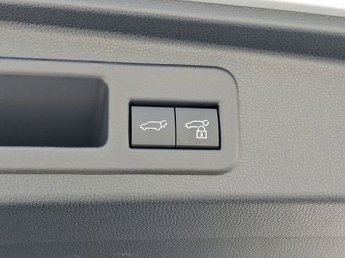 Used 2025 Toyota 4Runner TRD Off-Road Premium image 32