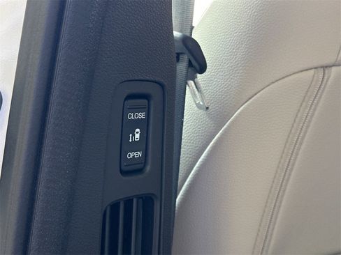 New 2026 Honda Odyssey EX-L image 18