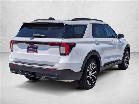 New 2026 Ford Explorer ST-Line RWD image 2