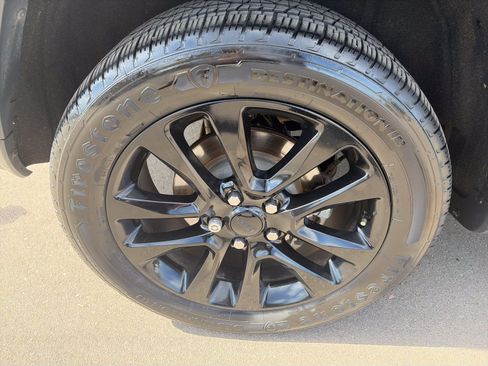 Used 2018 Jeep Grand Cherokee Altitude AWD/4WD image 57