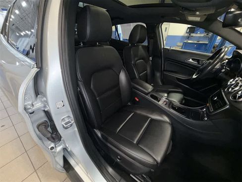 Used 2019 Mercedes-Benz GLA 250 4MATIC image 16