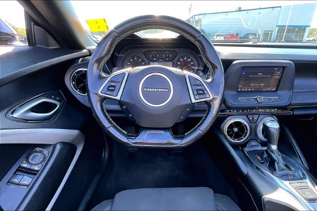 Used 2022 Chevrolet Camaro LT RWD image 8