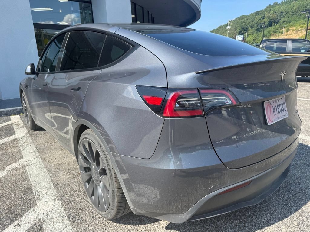 Used 2023 Tesla Model Y Performance AWD/4WD image 2