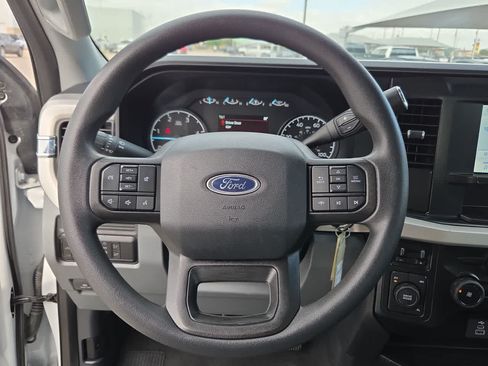 Used 2025 Ford F350 XLT AWD/4WD image 19
