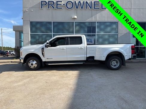 Used 2023 Ford F350 Lariat image 1
