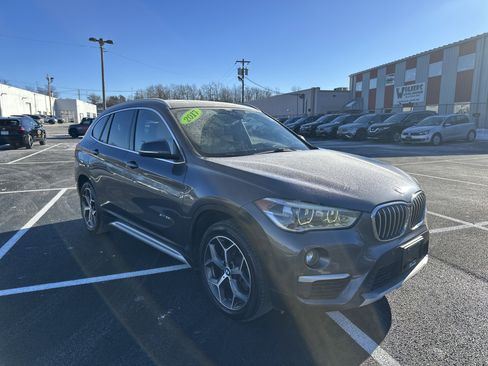 Used 2017 BMW X1 xDrive28i image 3