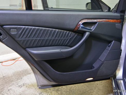 Used 2004 Mercedes-Benz S 500 4MATIC image 9