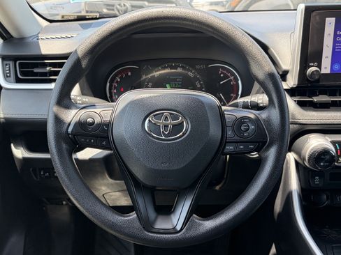 Certified 2025 Toyota RAV4 XLE FWD image 16