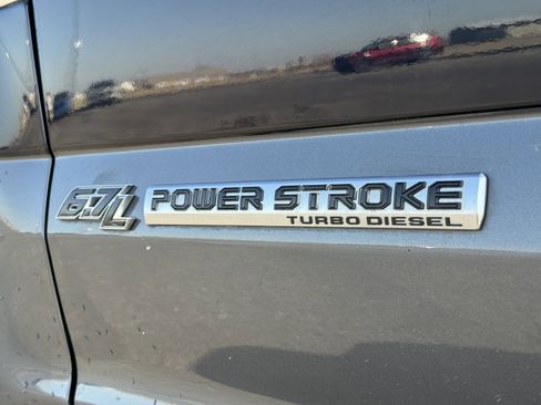 Used 2022 Ford F250 Lariat w/ Lariat Ultimate Package image 11