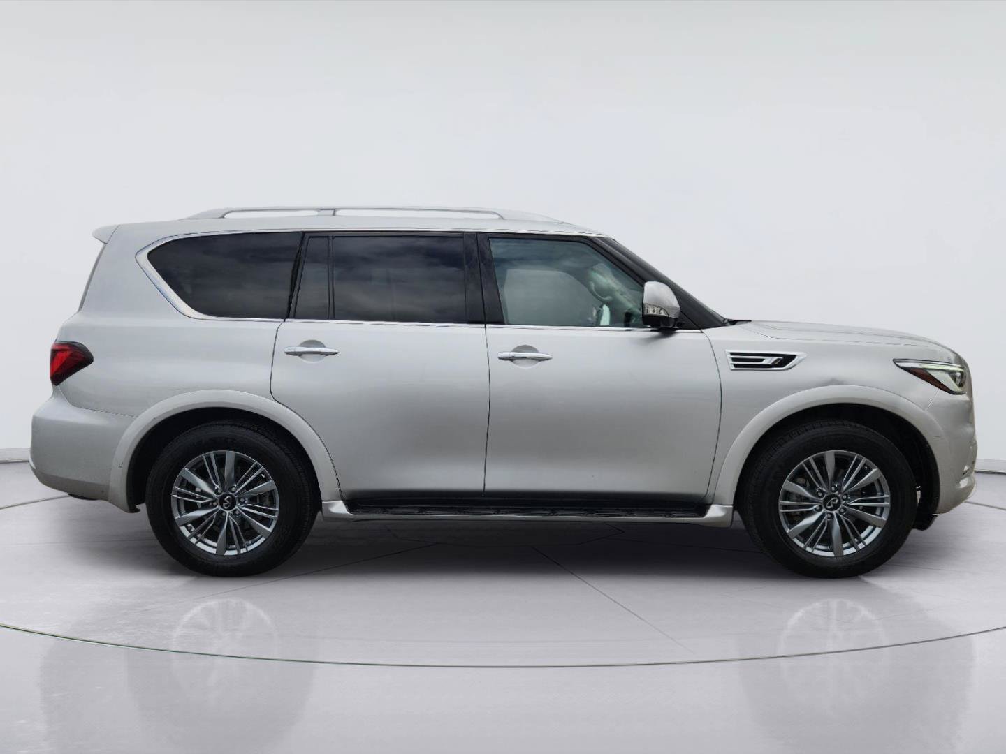 Used 2021 INFINITI QX80 Luxe RWD image 4