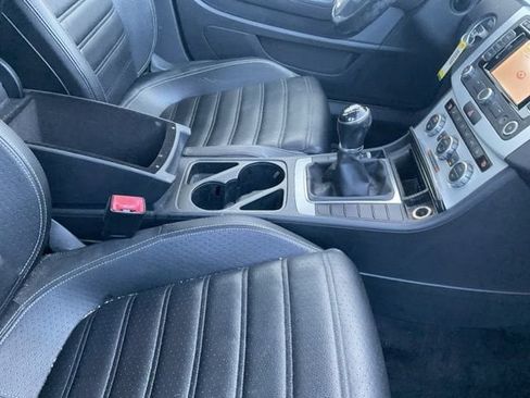 Used 2014 Volkswagen CC Sport image 11