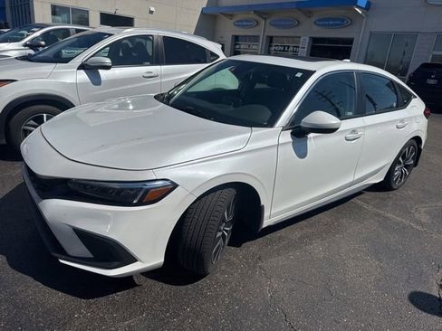 Used 2023 Honda Civic EX-L image 3