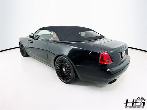 Used 2018 Rolls-Royce Dawn image 8