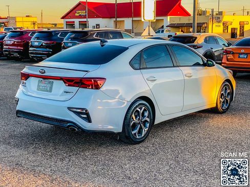 Used 2019 Kia Forte LXS image 8