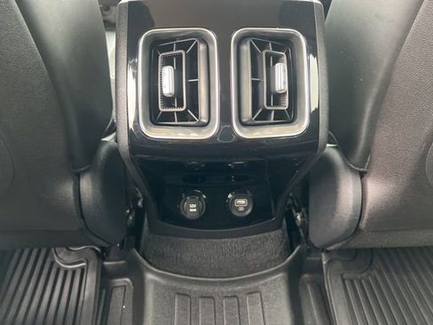 Used 2022 Kia Sorento SX image 19