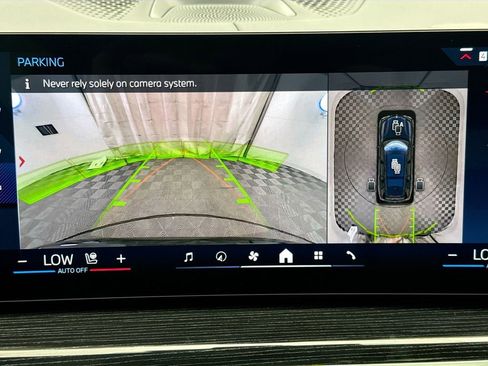 New 2026 BMW X7 M60i image 15