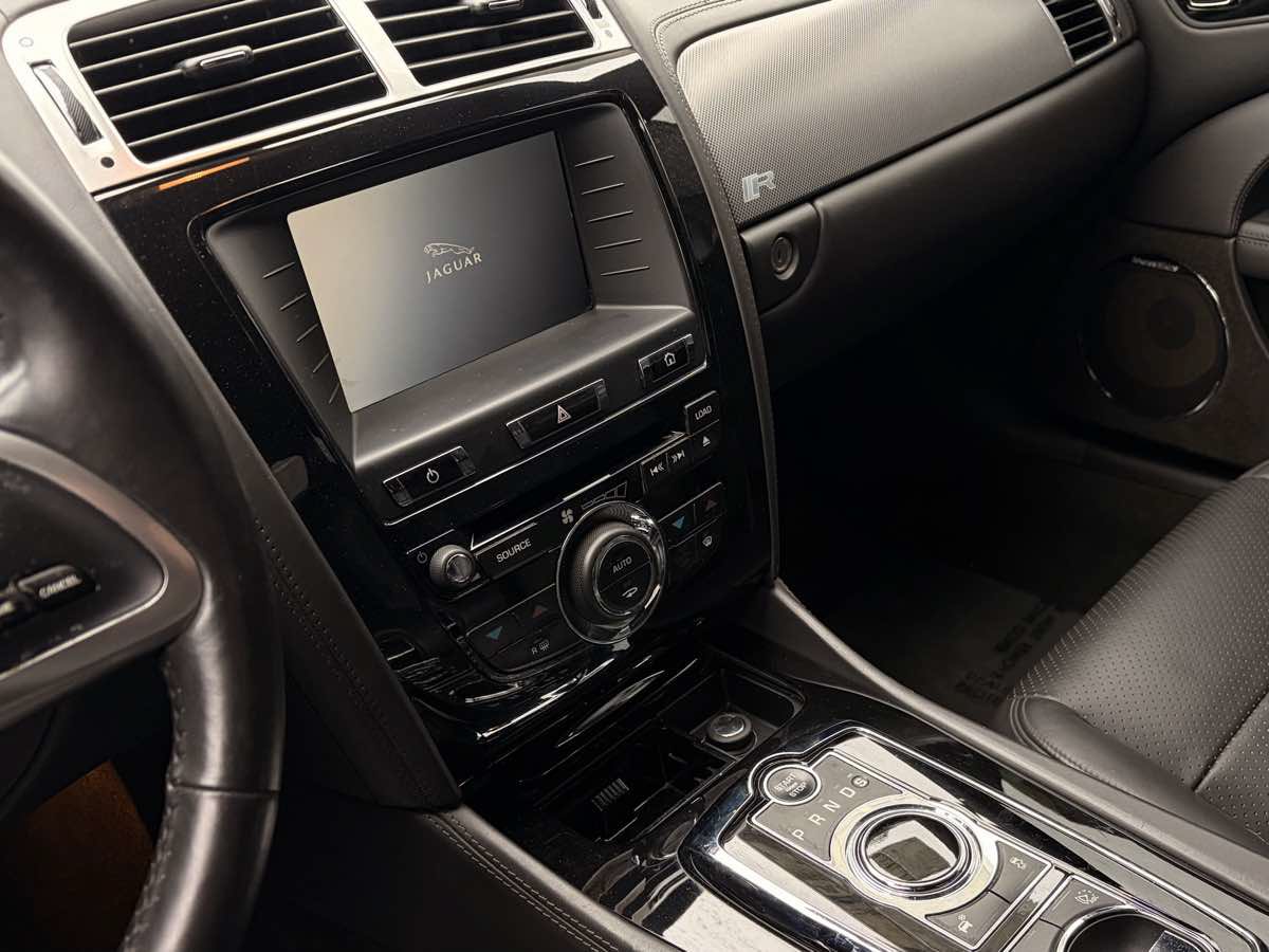Used 2013 Jaguar XKR R RWD image 27