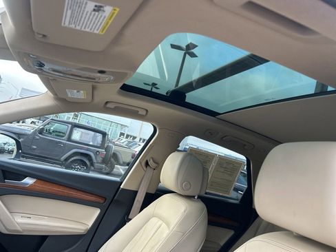 Used 2022 Audi Q5 2.0T Premium Plus image 11