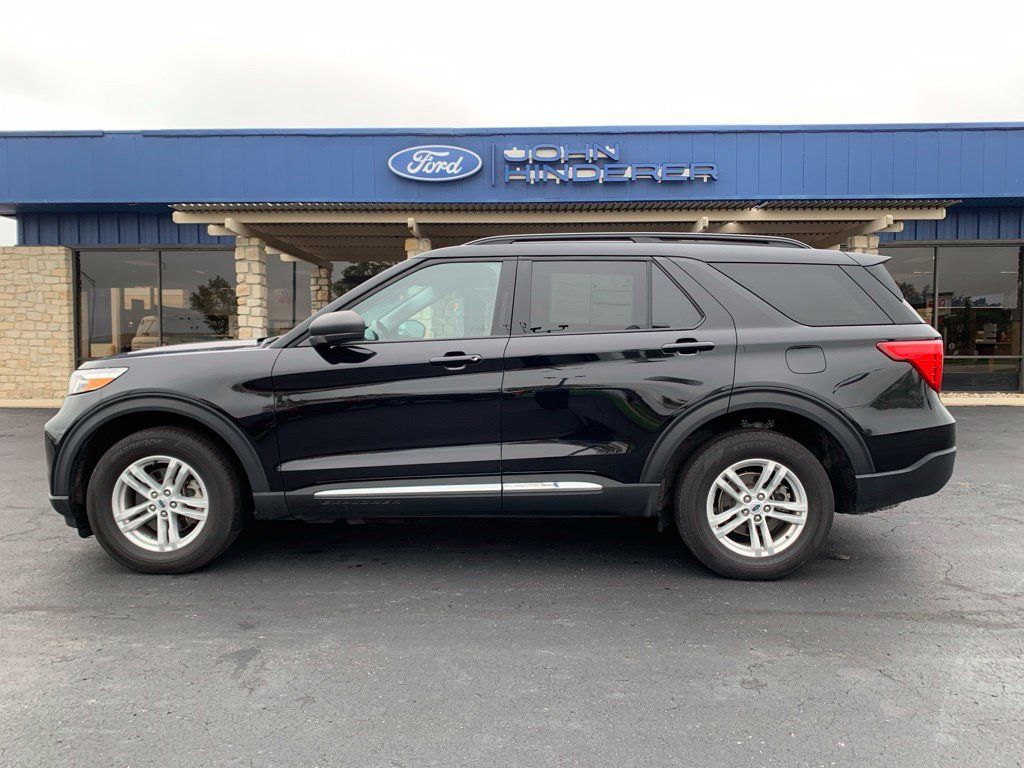 Certified 2024 Ford Explorer XLT w/ Equipment Group 202A AWD/4WD image 7