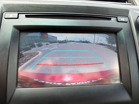 Used 2017 Toyota Camry SE FWD image 38