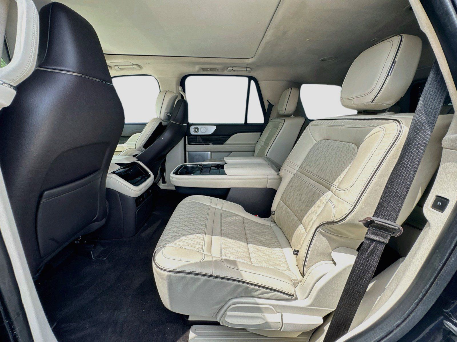 Used 2022 Lincoln Navigator Black Label AWD/4WD image 26