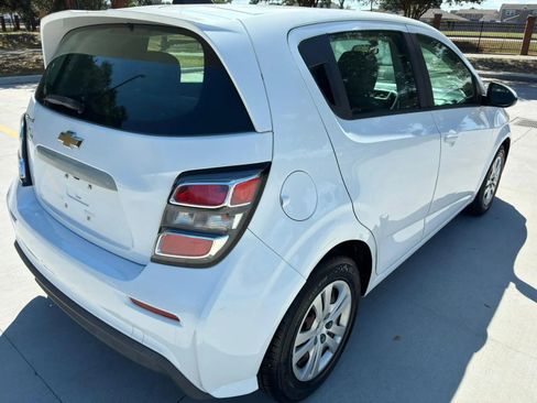 Used 2017 Chevrolet Sonic LT image 7