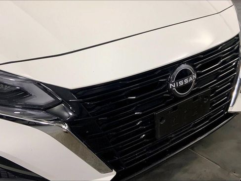 Used 2025 Nissan Altima 2.5 SV FWD image 28