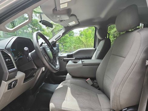 Used 2015 Ford F150 XLT image 17