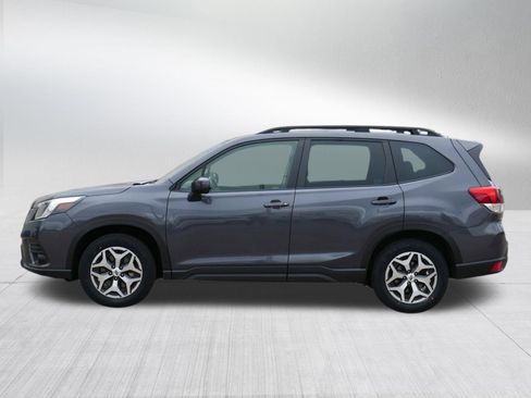 Used 2023 Subaru Forester Premium AWD/4WD image 4