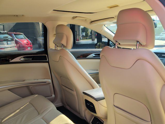 Used 2013 Lincoln MKZ FWD image 22