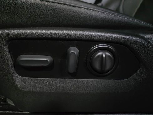 Used 2022 Chevrolet Silverado 3500 LTZ image 32