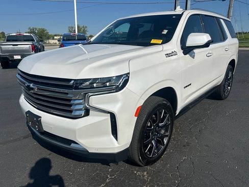 Used 2024 Chevrolet Tahoe High Country AWD/4WD image 9