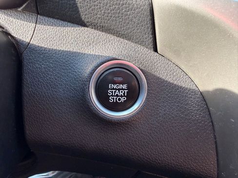 Used 2015 Hyundai Elantra GT w/ Option Group 03 image 17